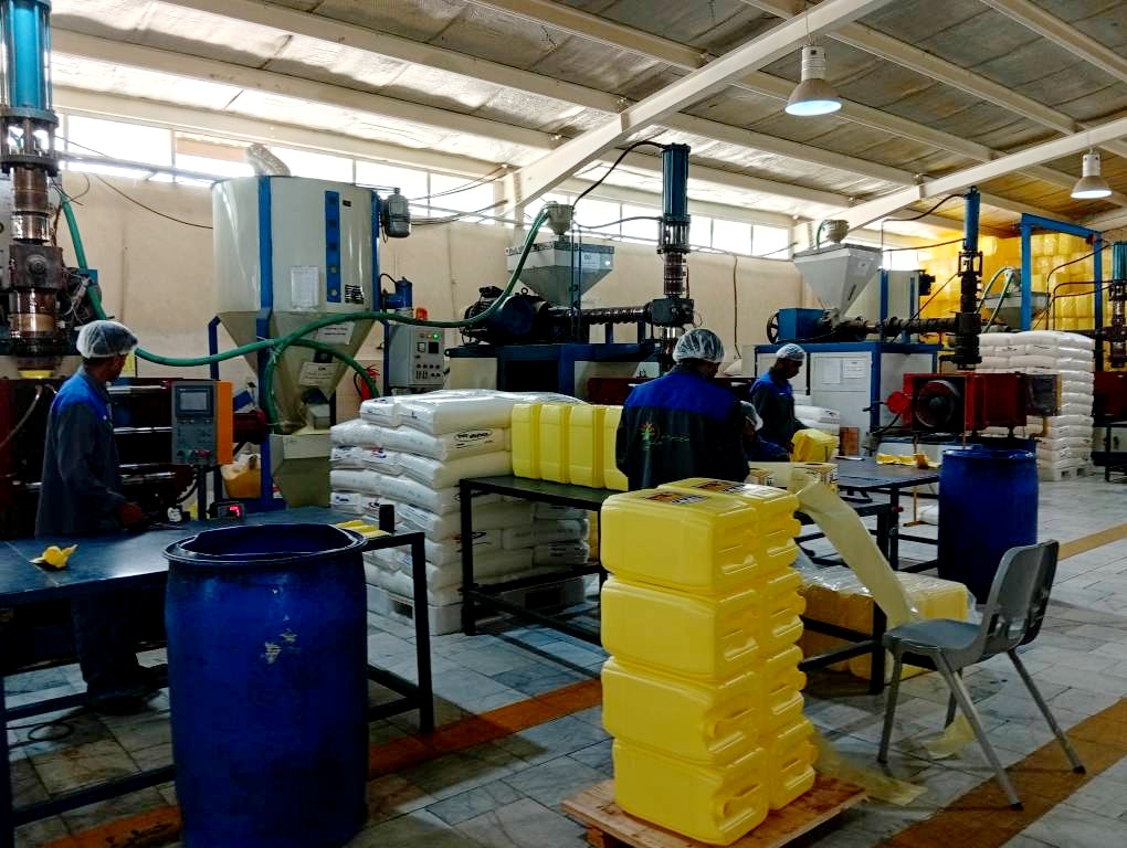 تور رسانه ای؛ روایت خبرنگاران از نبض تولید در کارخانه روغن نباتی حیات هرمزگان 1 IMG 20260927 172346
