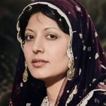 بانوی پیشگام رسانه هرمزگان در قاب خاطرات؛ نگاهی به کارنامه هنری و اجتماعی «گوهرتاج پژمان»